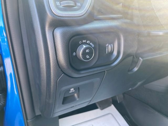 New 2026 Hydro Blue Pearl-Coat Exterior Paint RAM Warlock image 21