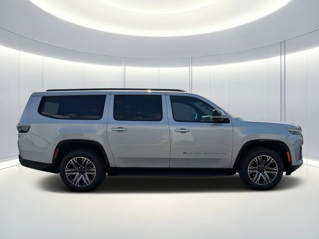 New 2026 Silver Zynith Jeep  image 3