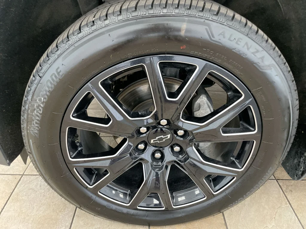Used 2024 Black Chevrolet Premier image 33