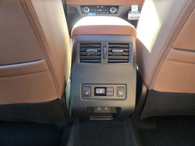 2026 Mitsubishi Outlander SEL - Photo 11
