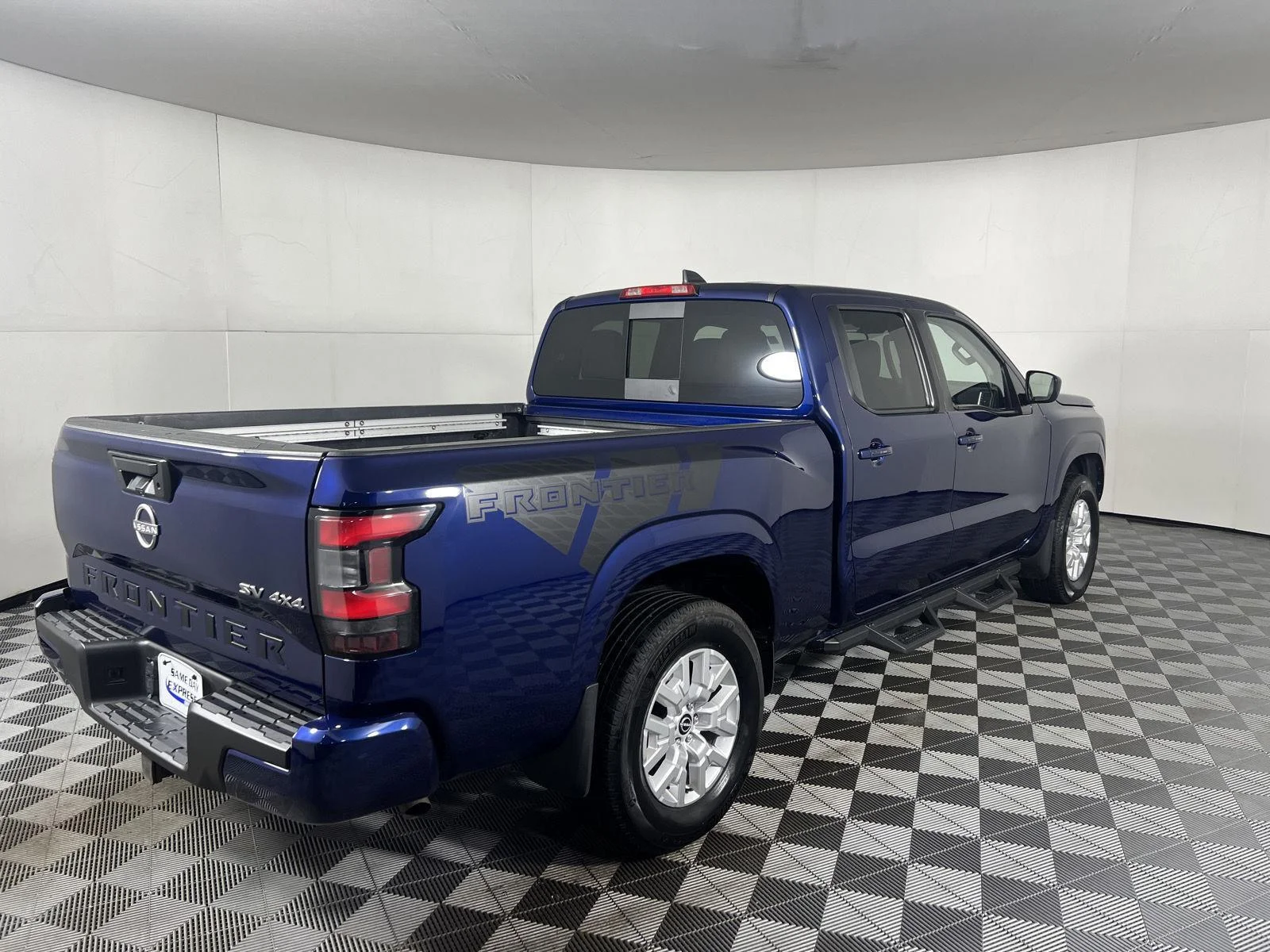 Used 2023 Deep Blue Pearl Nissan SV image 9