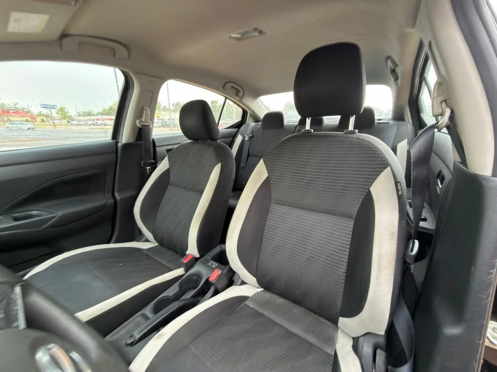 Used 2021 Black Nissan 1.6 SV image 14