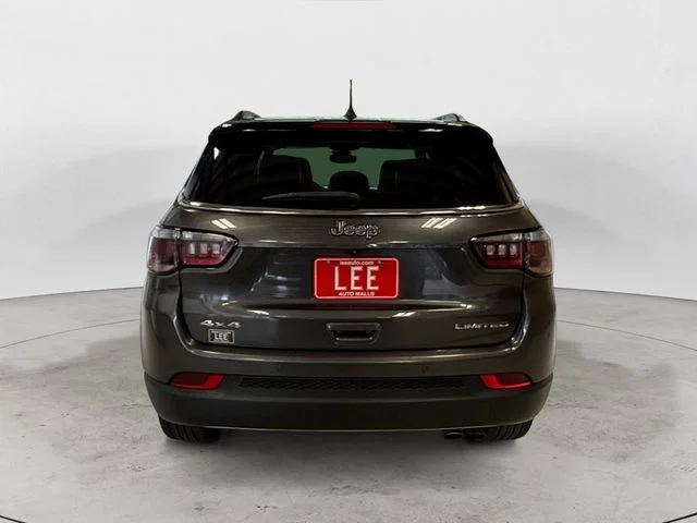 Used 2022 Gray Jeep Limited image 4