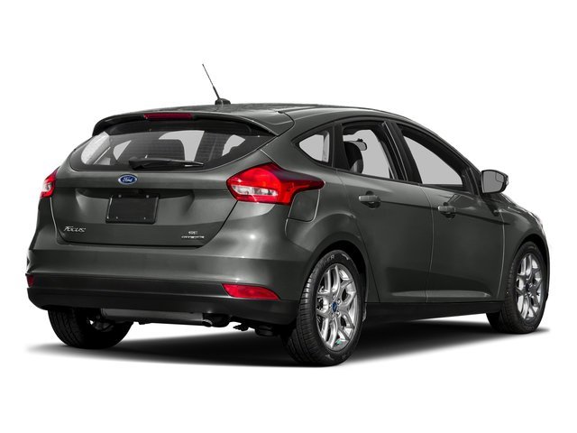 Used 2017 Ford Focus SE with VIN 1FADP3K24HL205057 for sale in Kansas City