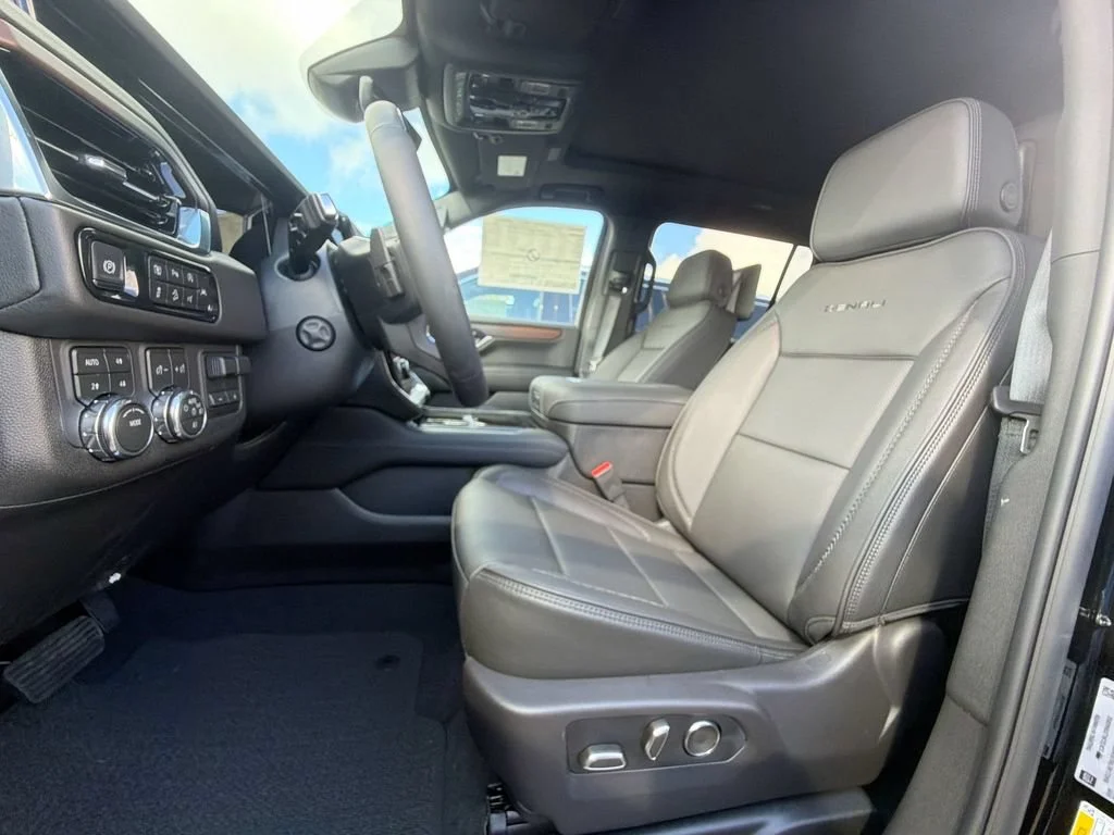 2026 GMC Yukon XL Denali - Photo 15
