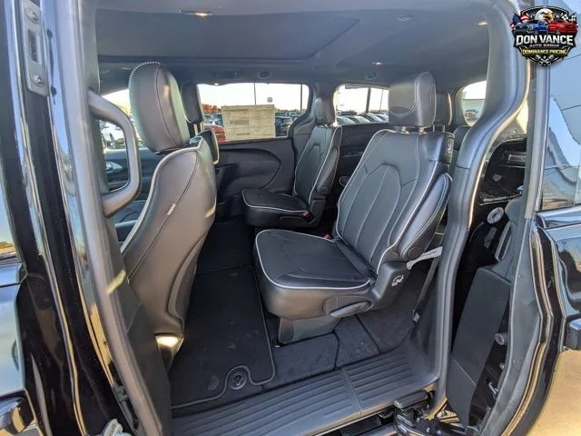 2026 Chrysler Pacifica Limited - Photo 22