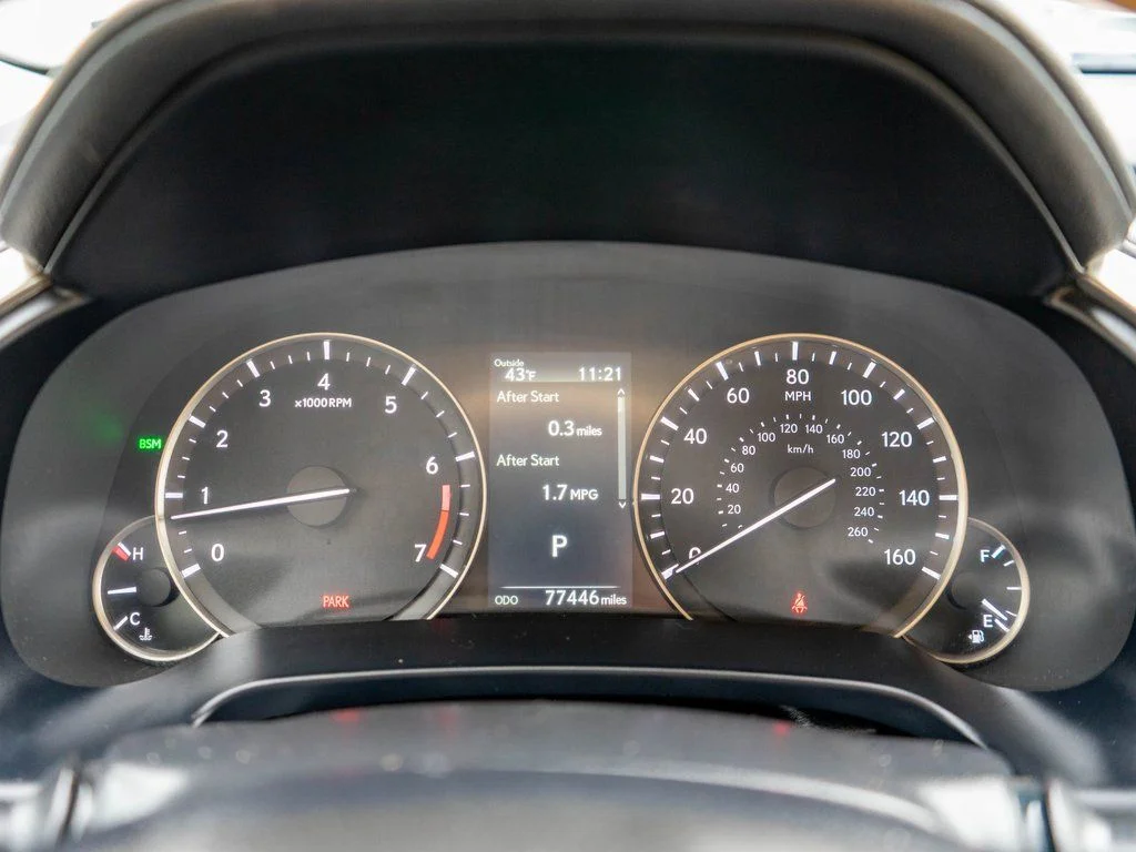 Used 2022 Silver Lexus 350 image 22