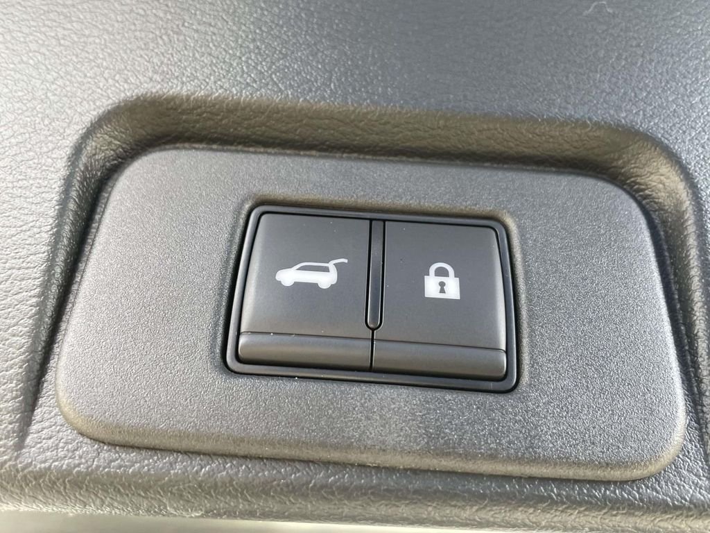 Used 2024 White Nissan SL image 10