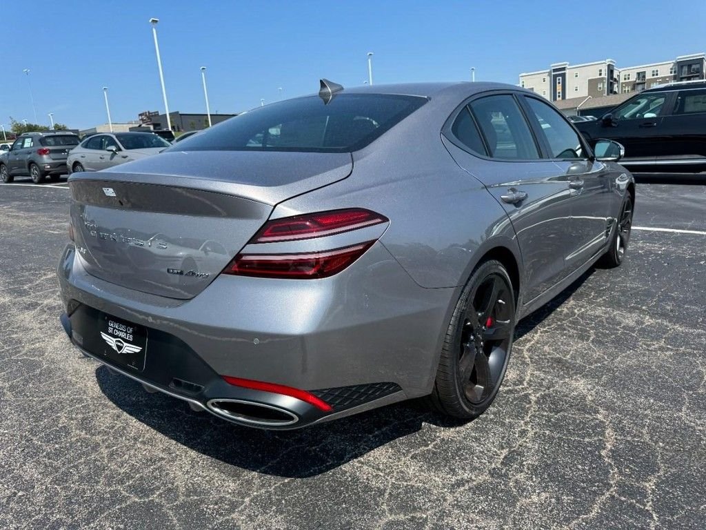 New 2026 Savile Silver Genesis 3.3T Sport Prestige image 3