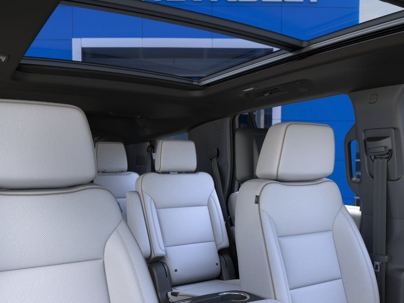 New 2026 White Chevrolet Premier image 24