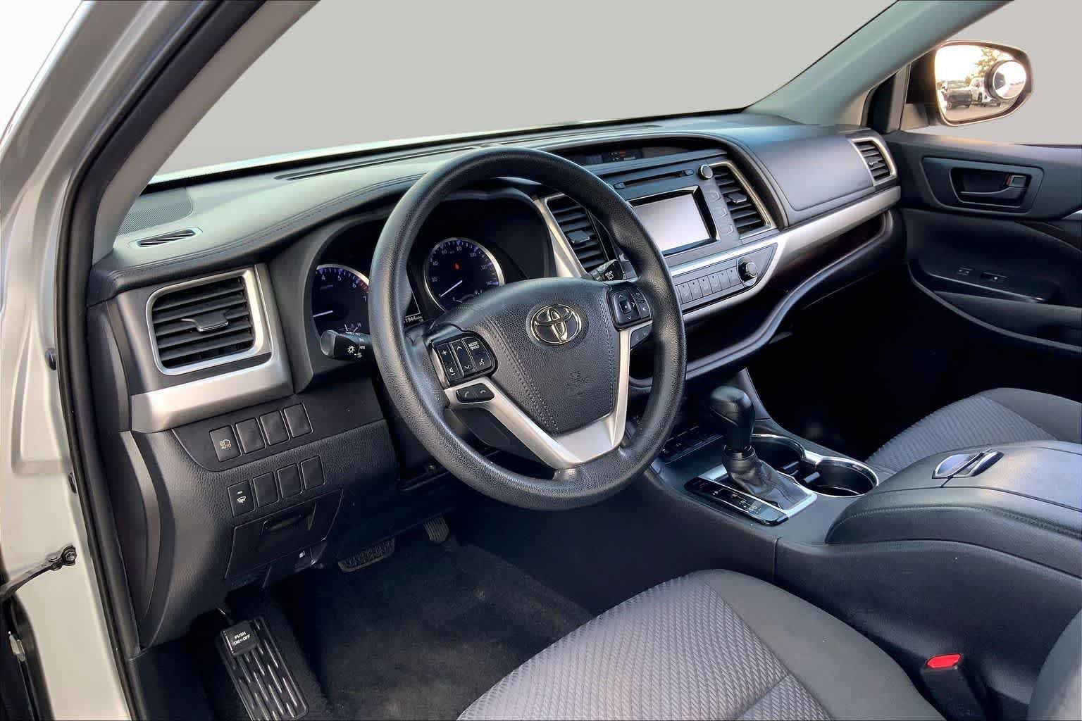 Used 2019 Celestial Silver Metallic Toyota LE image 17