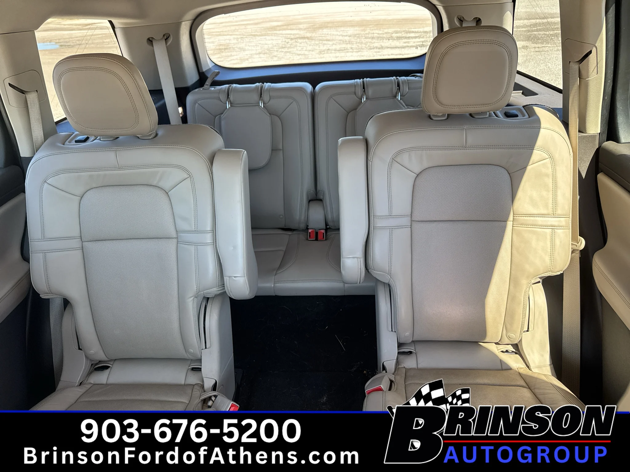 Used 2020 Infinite Black Metallic Lincoln Reserve image 17