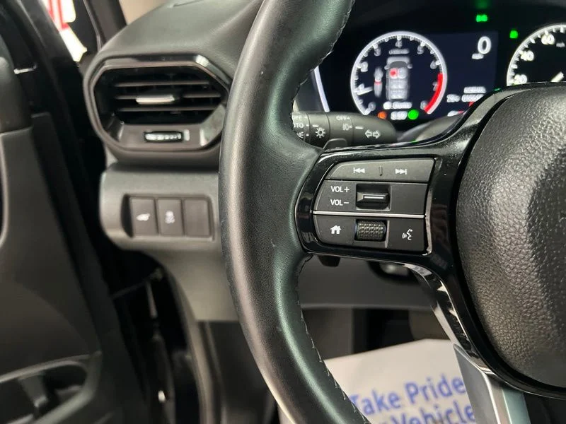 Used 2024  Honda EX-L image 24