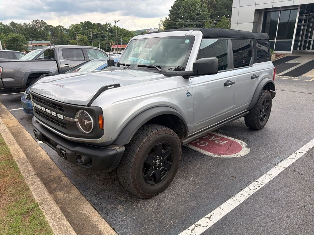2024 Ford Bronco Black Diamond 4x4's photo