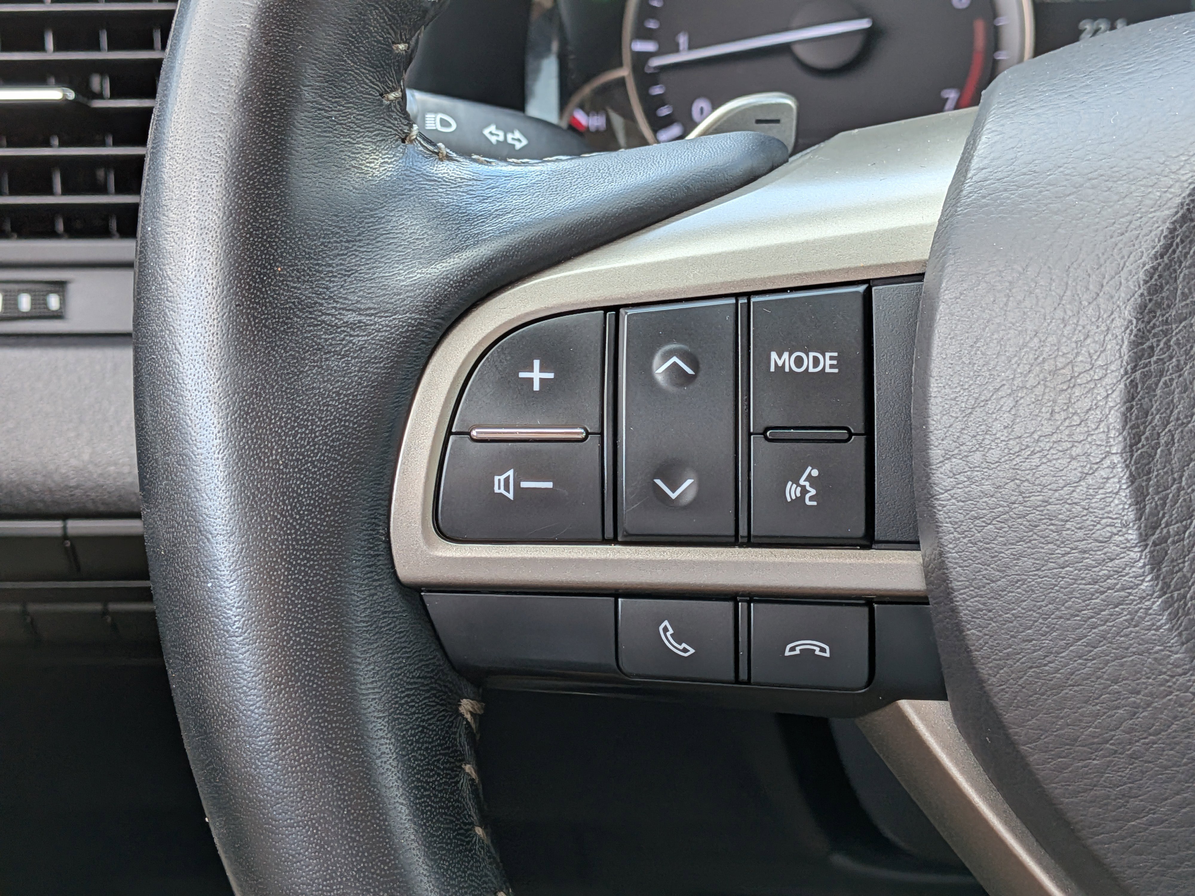 Used 2021 Gray Pearl Lexus RX 350 image 26