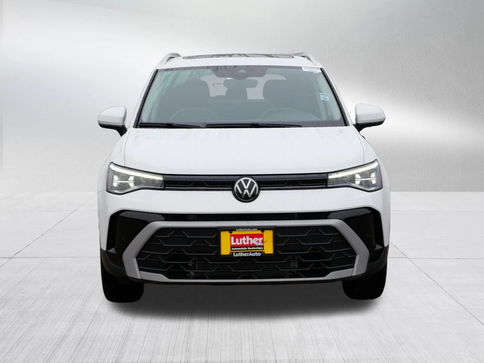 Certified Used 2025 Pure White Volkswagen SE image 2