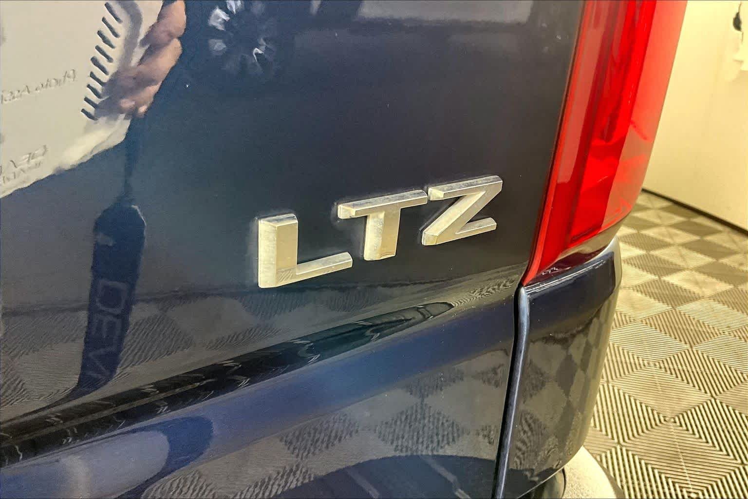 Used 2023 Northsky Blue Metallic Chevrolet LTZ image 10