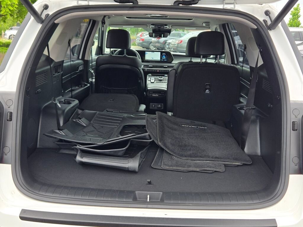 Certified Used 2023 White Hyundai SEL image 15