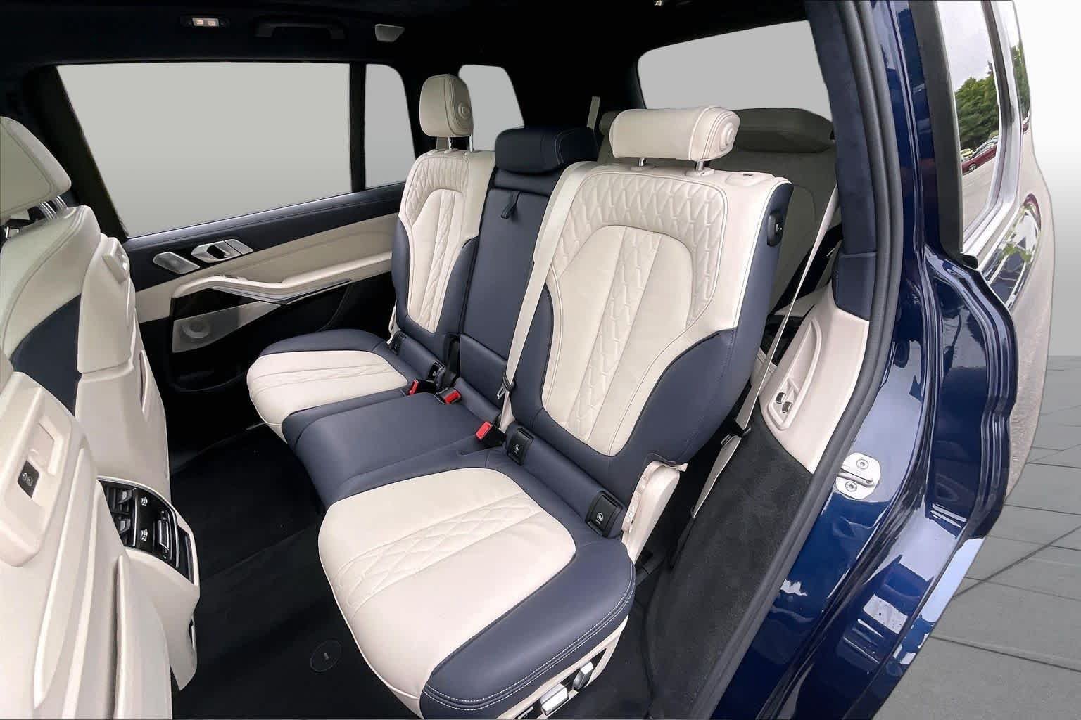 Used 2021 Tanzanite Blue II Metallic BMW M50i image 20