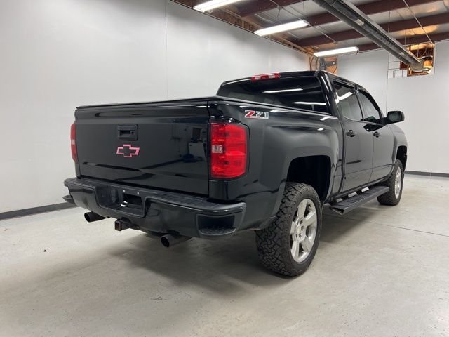 2017 Chevrolet Silverado 1500 LT photo 3