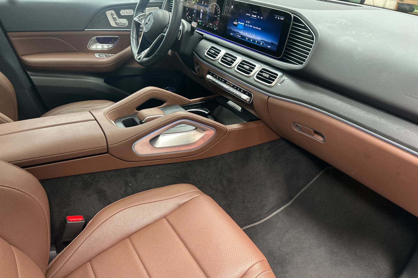 Used 2025 Black Mercedes-Benz GLE 450e image 21