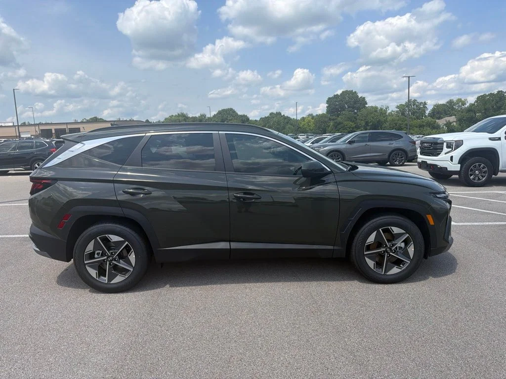 New 2026 Rockwood Green Hyundai SEL image 6
