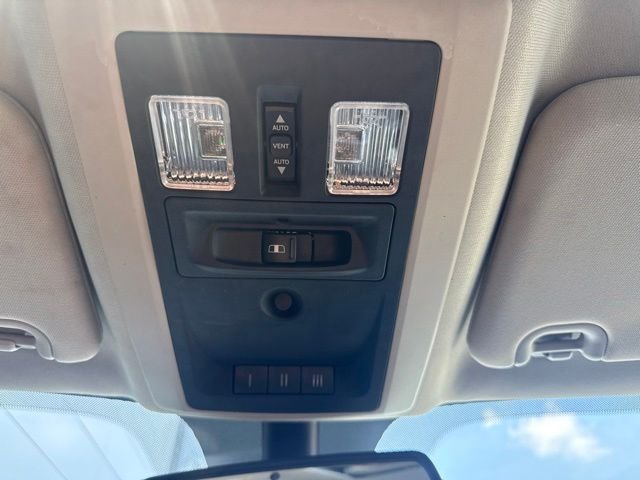 Used 2015 White Ram Laramie Longhorn image 20