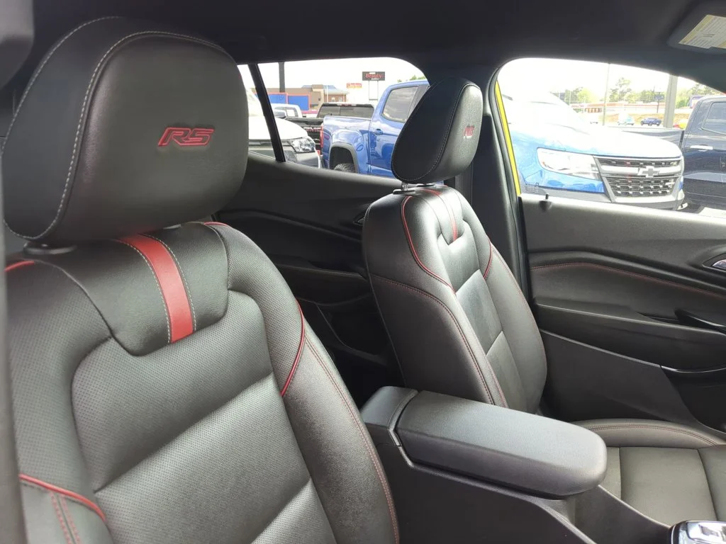Used 2025 Nitro Yellow Metallic Chevrolet 2RS image 26