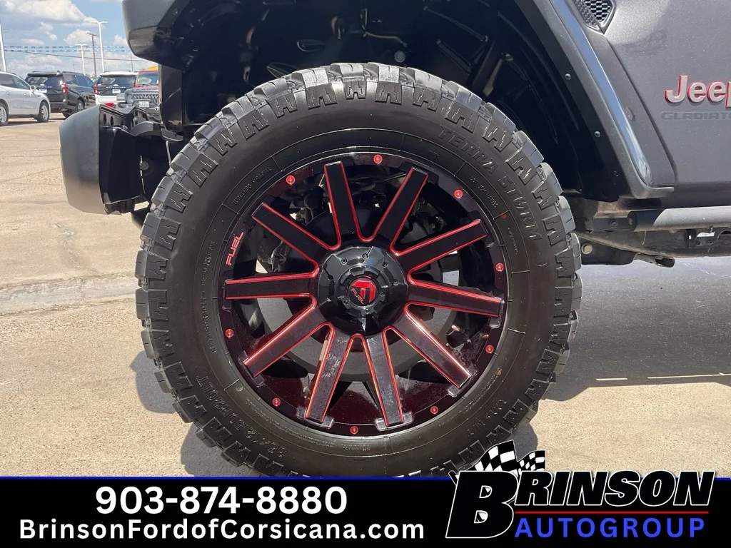 Used 2022 Granite Crystal Metallic Clearcoat Jeep Rubicon image 14