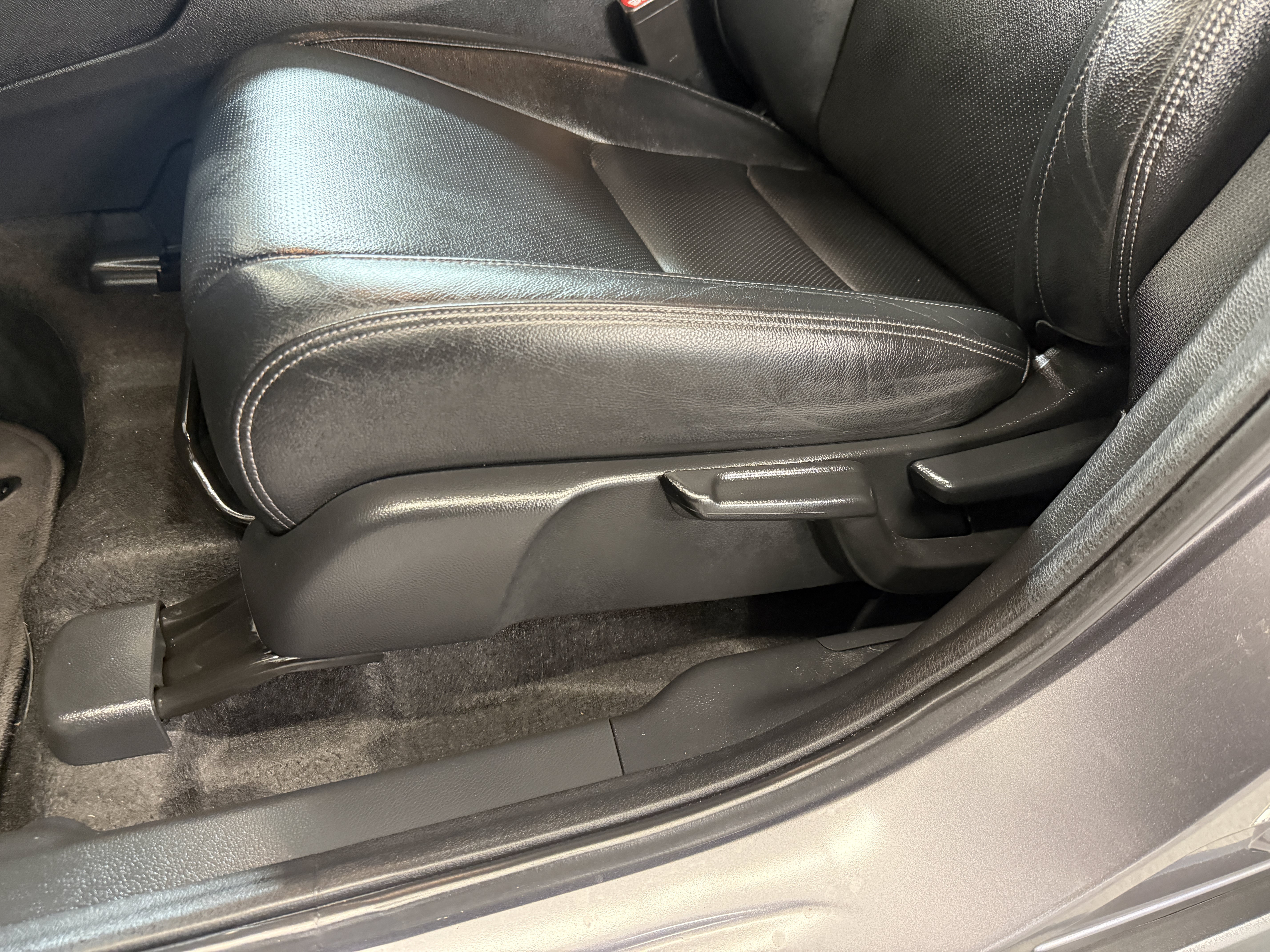 Used 2021 Modern Steel Metallic Honda EX-L image 13