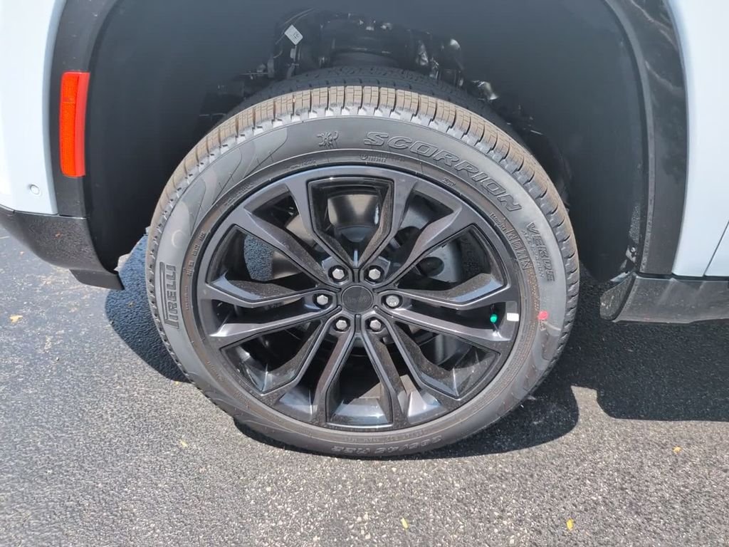 New 2026 Bright White Clearcoat Jeep Summit Reserve image 13