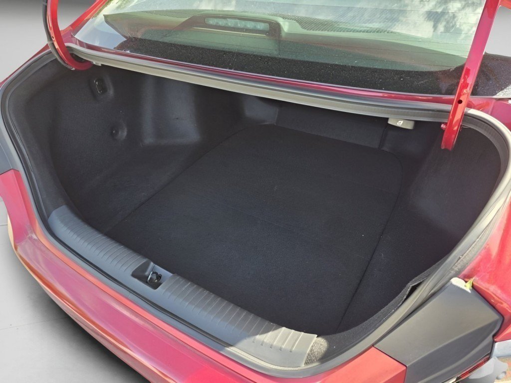 Used 2025 Radiant Red Metallic Honda SE image 27