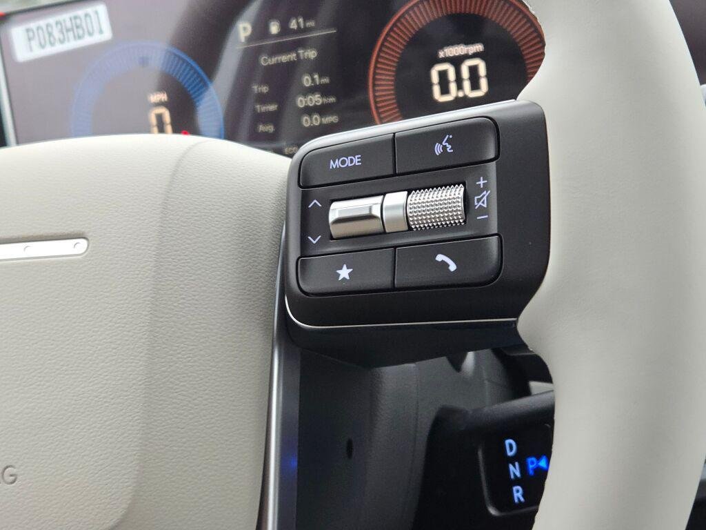 New 2026 Silver Hyundai SEL image 32