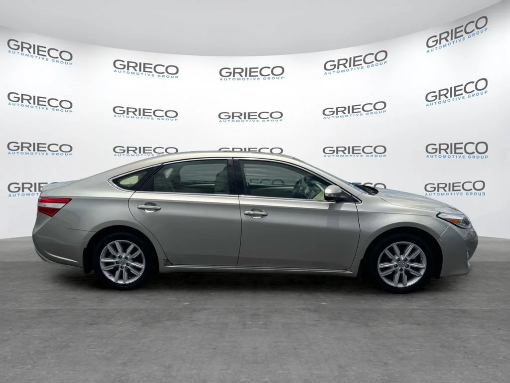Used 2014 Beige Toyota XLE Premium image 8