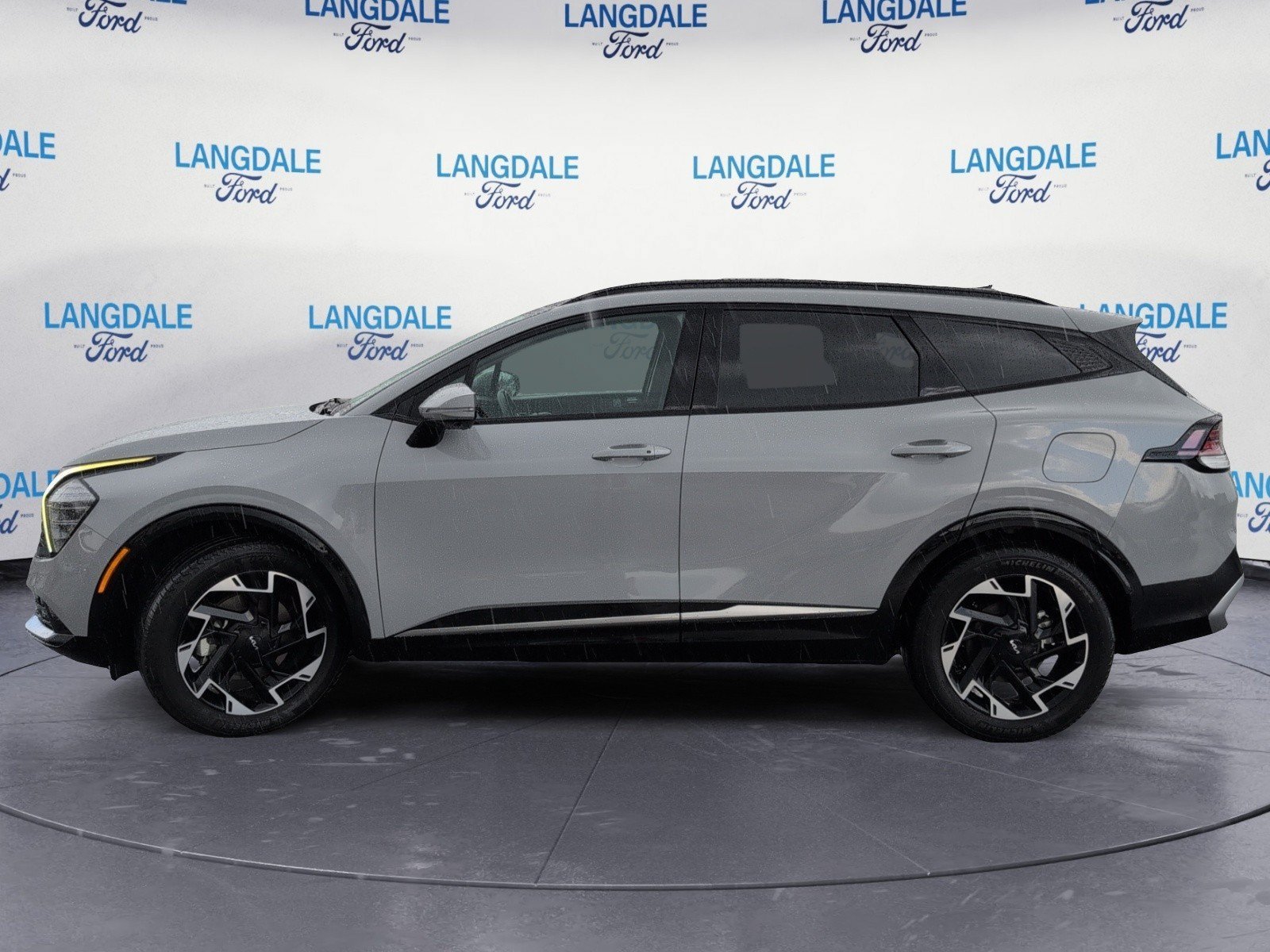 Used 2025 Wolf Gray Kia SX-Prestige image 10