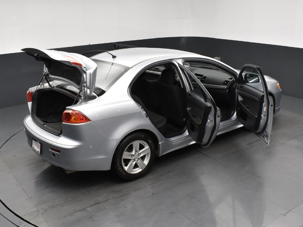Used 2009 White Mitsubishi ES image 28