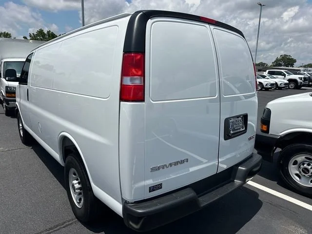 2025 GMC Savana Cargo Work Van - Photo 5