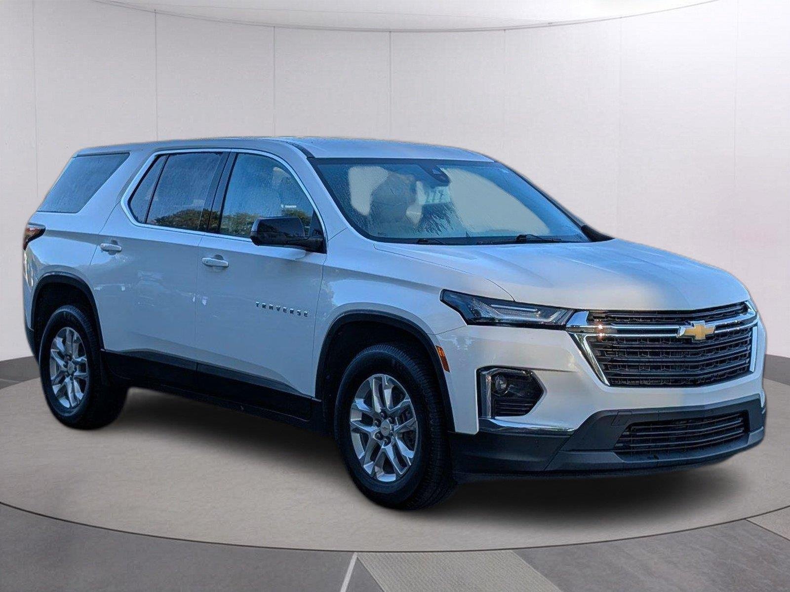 Used 2022 SUMMIT WHITE Chevrolet LS image 9