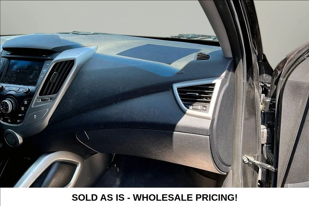 Used 2012 Black Hyundai Base image 26