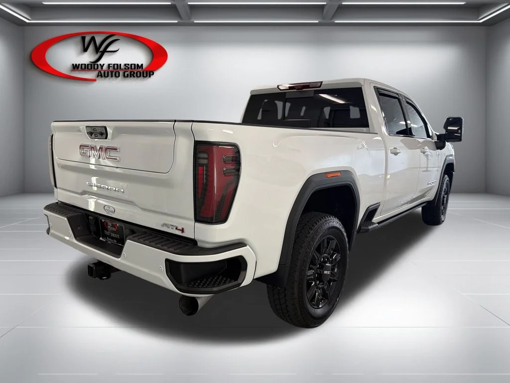 Used 2024 White GMC AT4 image 6