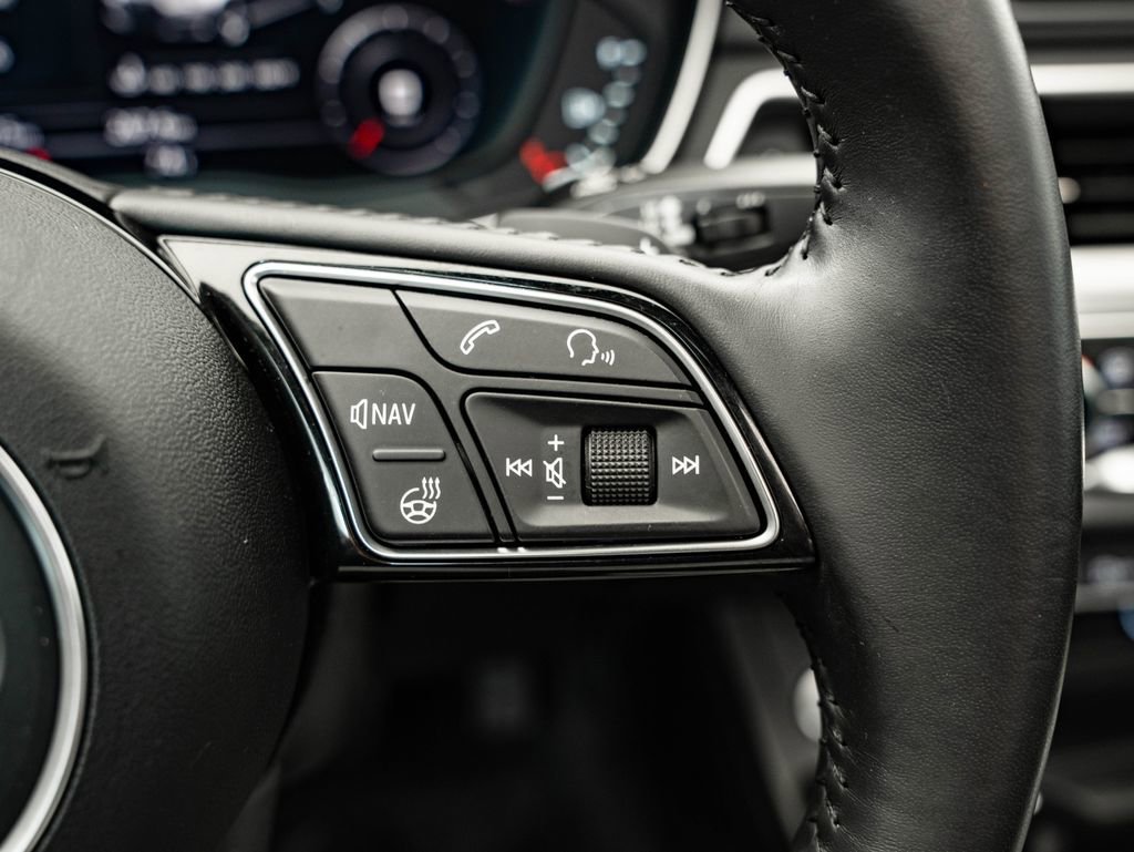 Used 2018 Manhattan Gray Metallic Audi 2.0T Premium Plus image 27