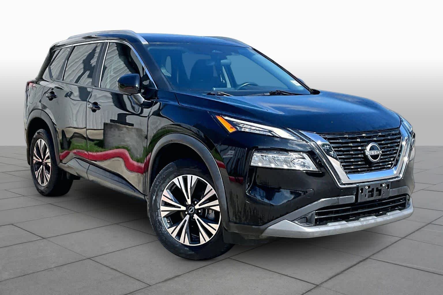 Certified Used 2023 Super Black Nissan SV image 3