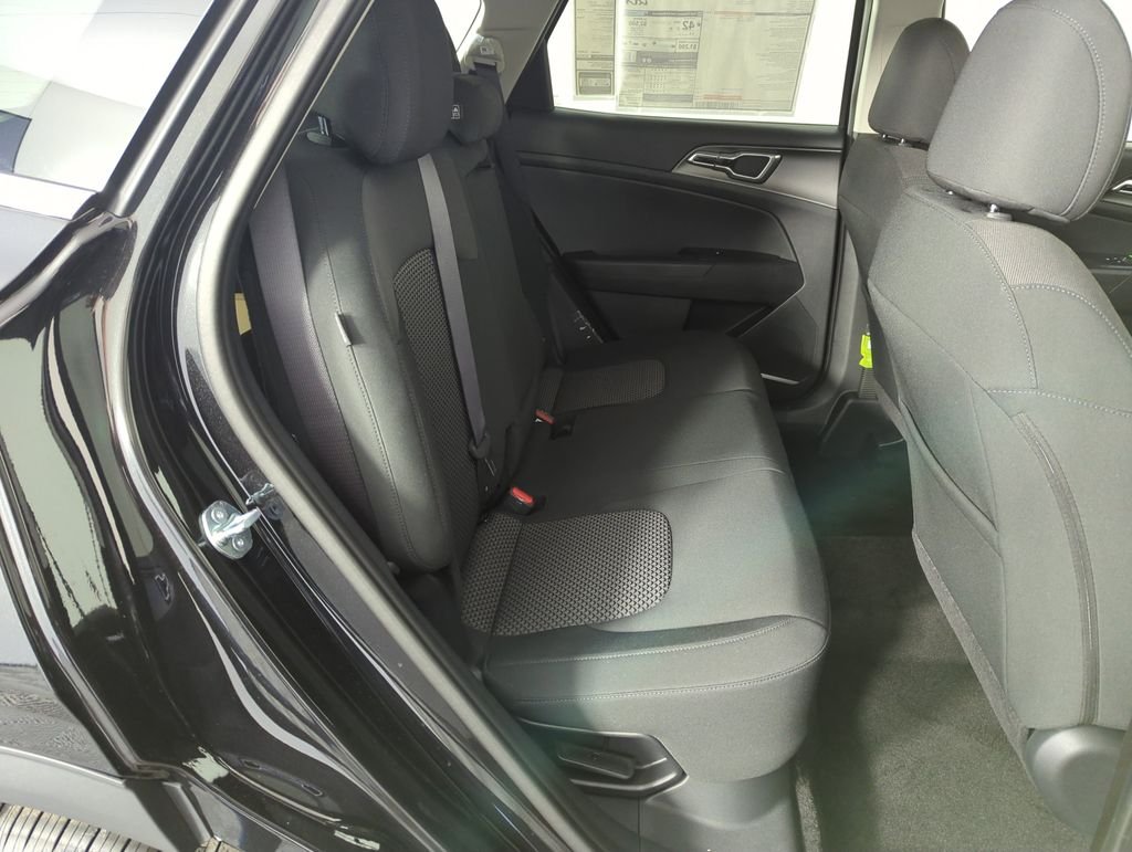New 2026 Fusion Black Kia LX image 31