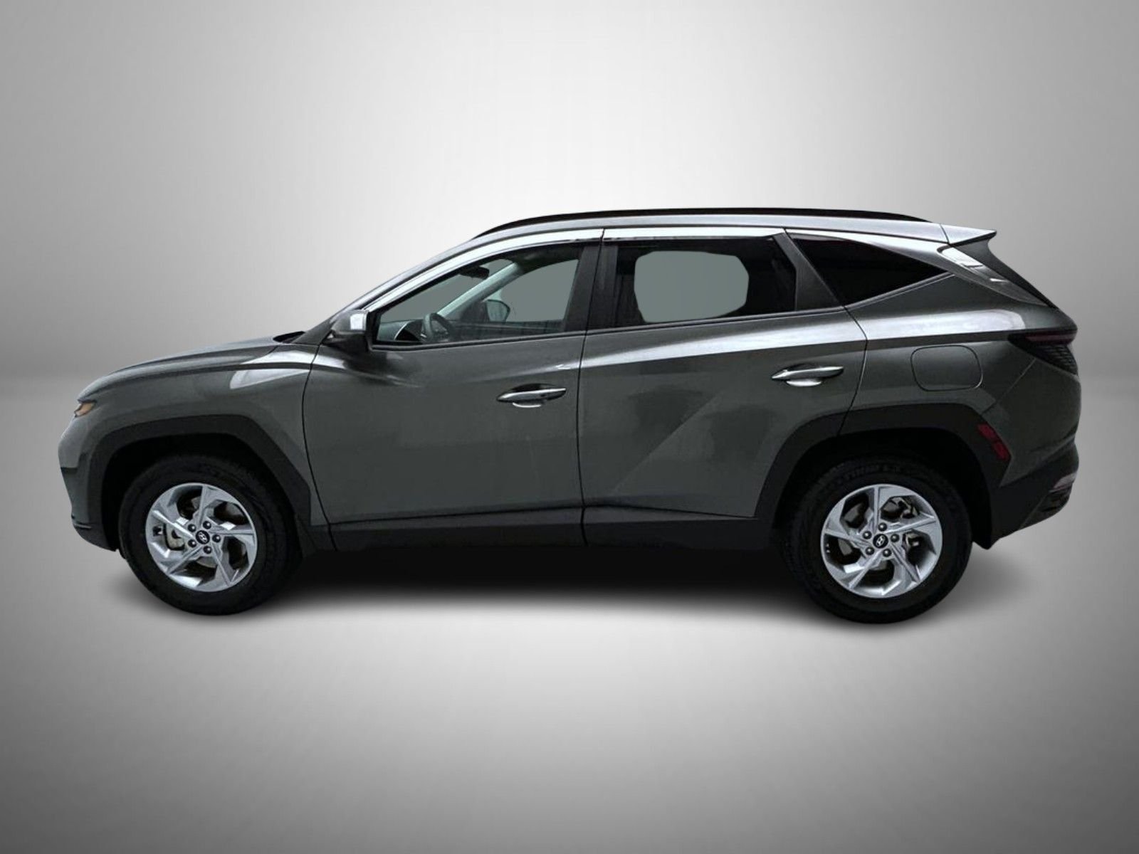 Used 2022 Gray Hyundai SEL image 8