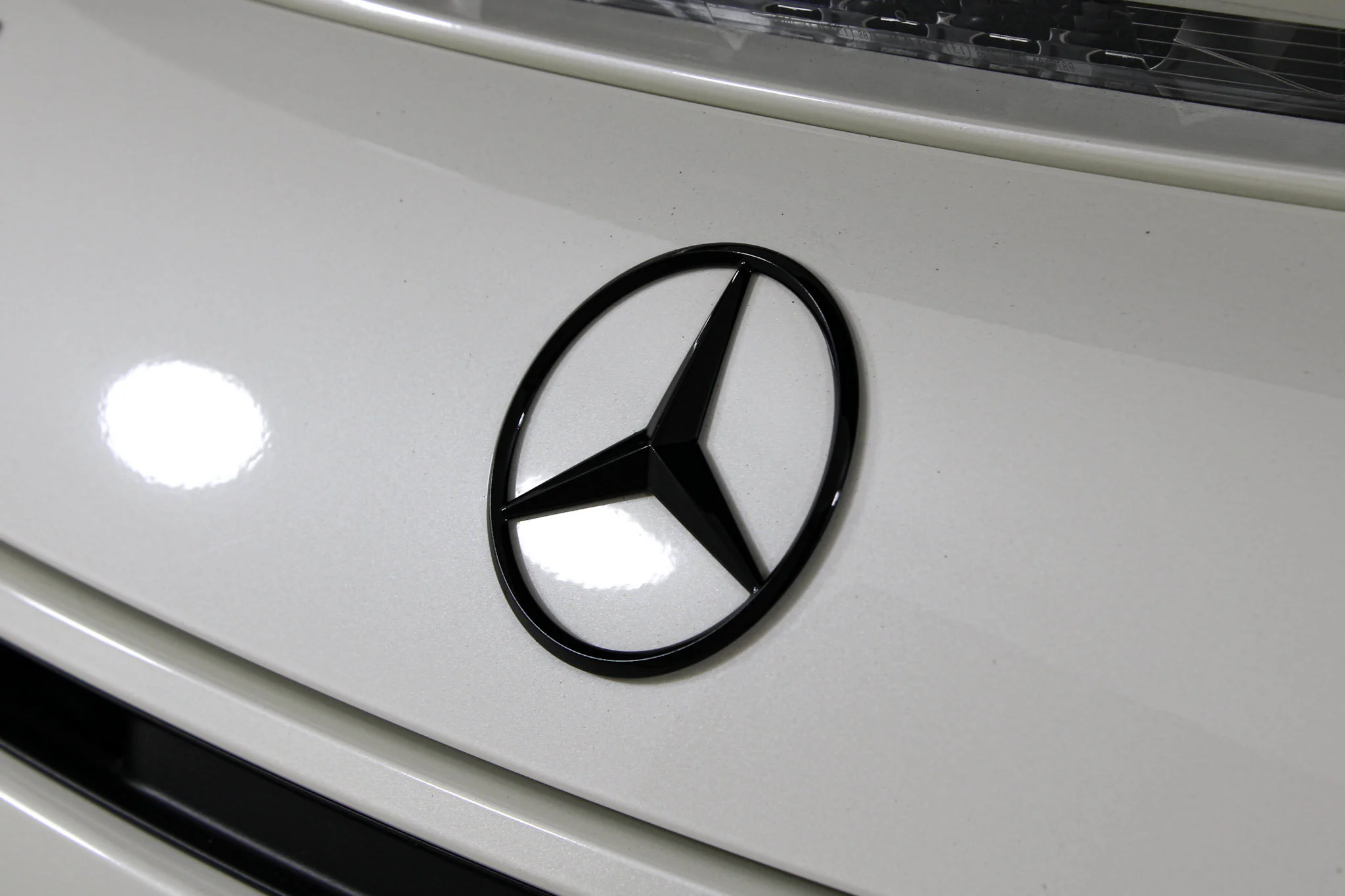 Used 2020 White Mercedes-Benz R PRO image 9