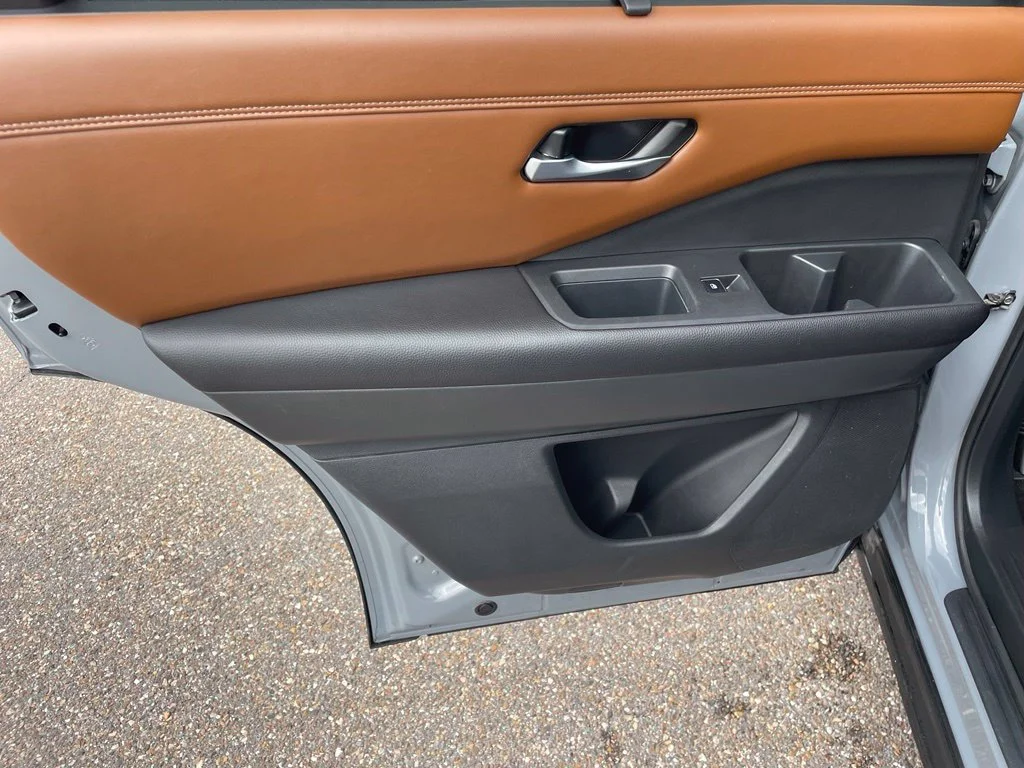 Certified Used 2024 Gray Nissan Platinum image 25