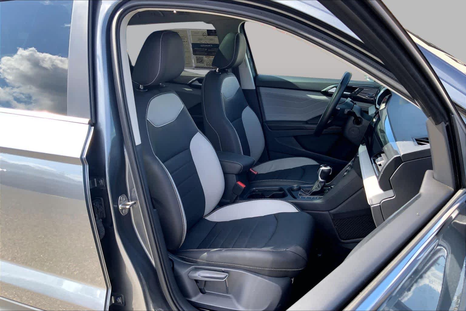 Used 2024 Platinum Gray Metallic Volkswagen SEL image 8
