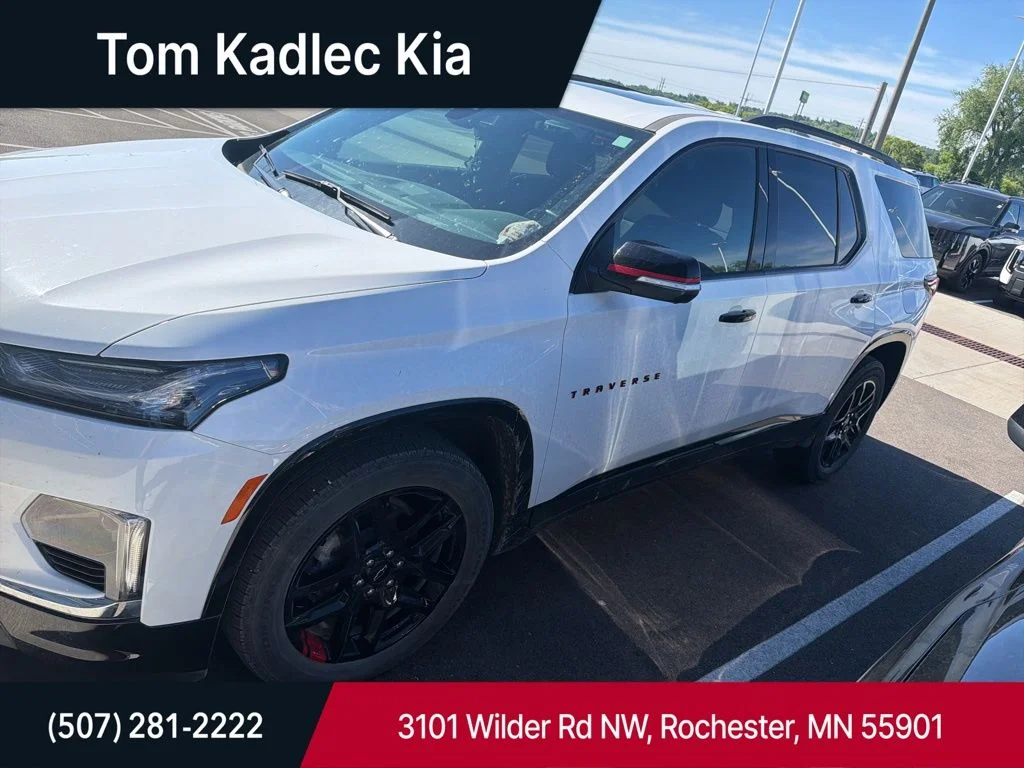 2023 Chevrolet Traverse AWD Premier's photo