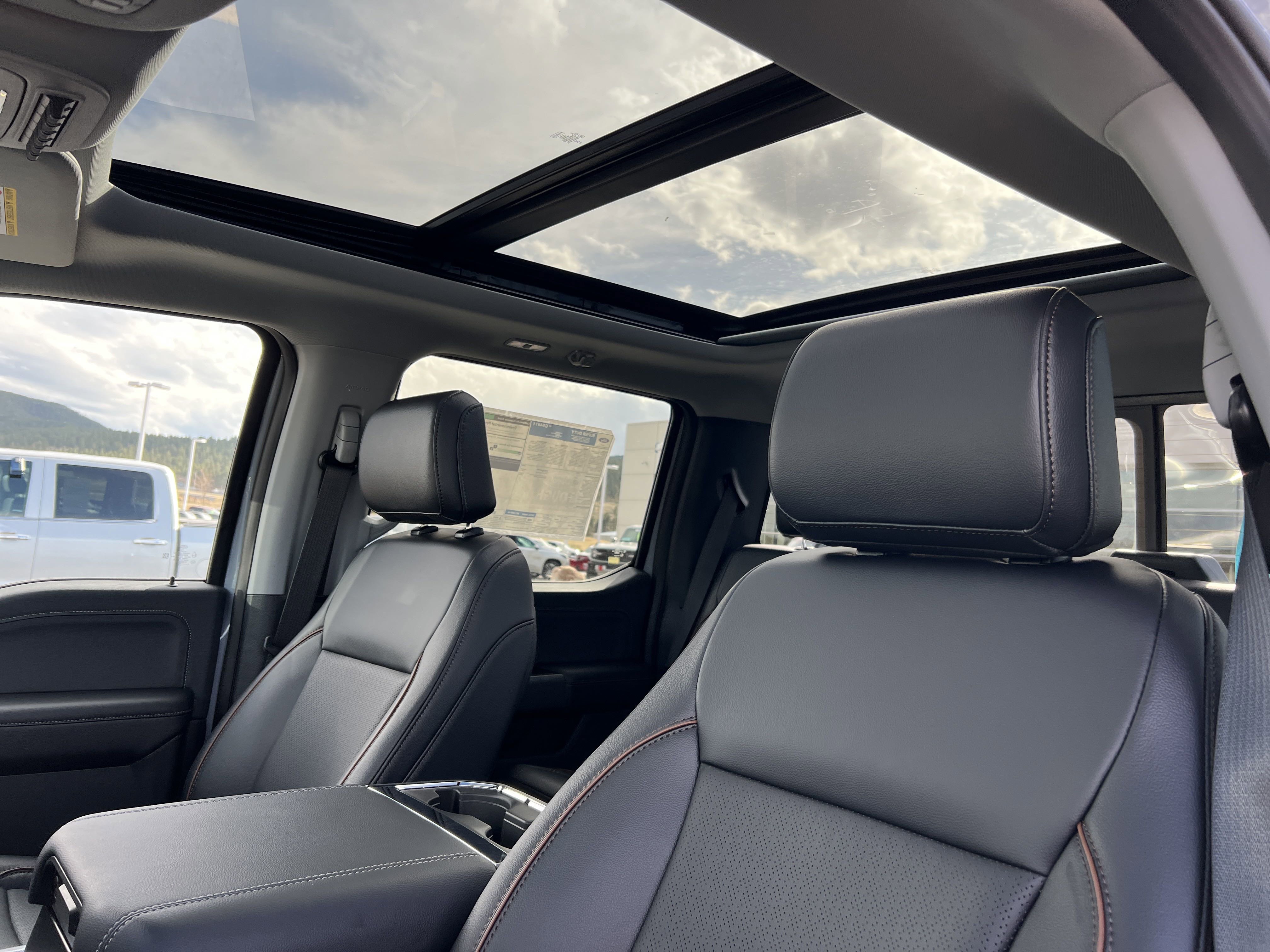 2025 Ford F-350 Super Duty Lariat - Photo 17