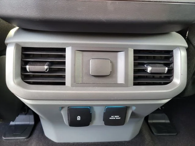 Used 2024 Silver Ford XLT image 15